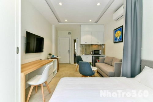 Cho thuê căn hộ đầy đủ nội thất, ban công Q1