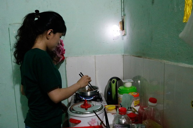 Người Sài Gòn thuê trọ mùa dịch Covid-19: Nóng lòng chờ chủ trọ giảm giá