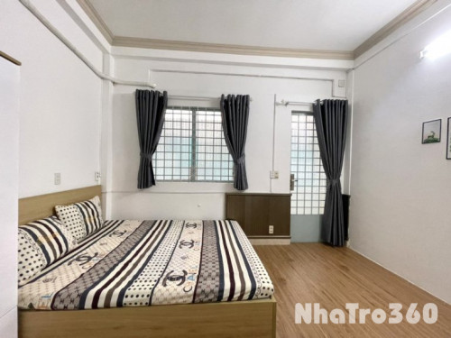Căn hộ 1 phòng ngủ full nội thất gần ĐH NTT Q4