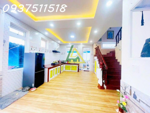 Cho thuê villa 13 phòng ngủ đường Hoàng Văn Thụ p5 giá 40tr