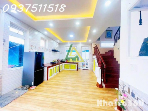 Cho thuê villa 13 phòng ngủ đường Hoàng Văn Thụ p5 giá 40tr