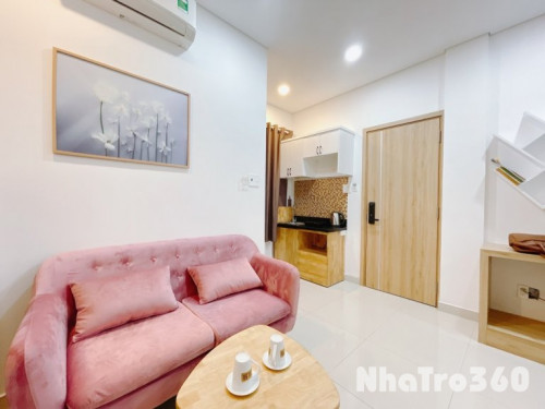 Studio full nội thất, mặt tiền đường, gần ĐH Luật