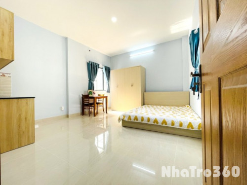 Căn hộ studio full nội thất ngay chợ Xóm Chiếu Q4