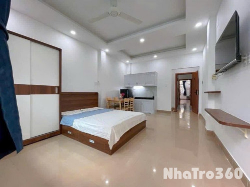 Căn hộ Studio full nội thất cửa sổ lớn Cô Giang Q1