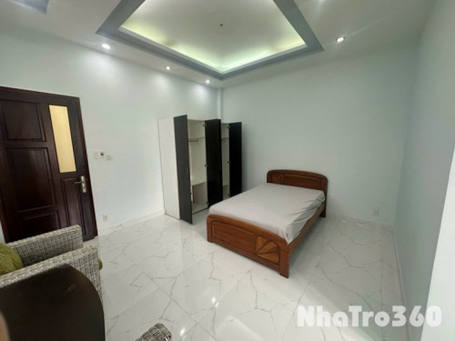 Studio cửa sổ thoáng mát