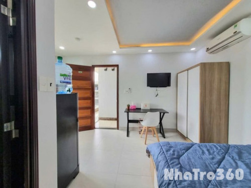 Studio Full NT , Cửa sổ trời ( đại học Bách khoa )