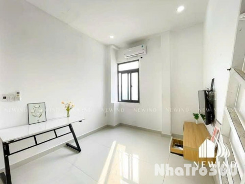 Duplex cửa sổ full nội thất - ở được tới 4 người - có tivi thoải mái tự do