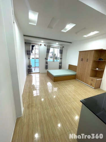 STUDIO BAN CÔNG 40M2 QUẬN 4