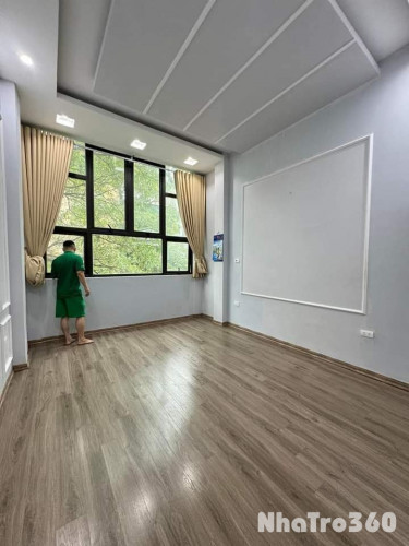 Nguyên căn đẹp mới, tôi chủ nhà cho thuê nhà, VP, KD - 124m2; 4T; Khu Giáp Bát - 34 Tr