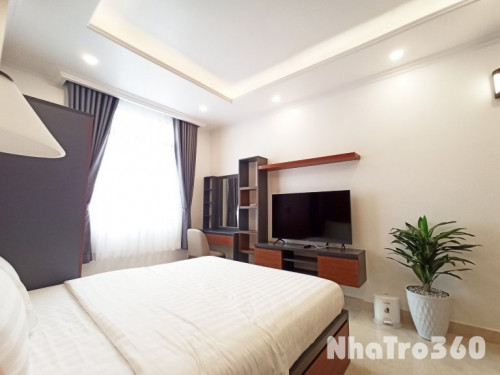 Căn hộ studio đầy đủ nội thất, cửa sổ trời thoáng mát ngay trung tâm Q3, thuận tiện di chuyển Q1, Q5, Q10