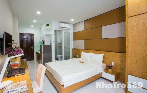 Cho thuê căn hộ studio ban công, Q1, thang máy, gần vòng xoay Cống Quỳnh, ĐH. Sài Gòn
