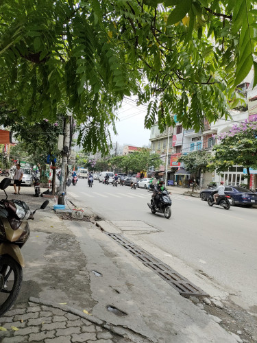 Cho thuê gấp lâu dài giá rẻ thang máy ô tô đỗ Trương Định 500m, 5 tầng, mặt tiền 5m, 50 tr/th Hoàng Mai.