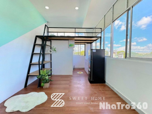 Duplex full nội thất cửa sổ thoáng mát view kính