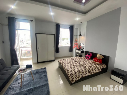 Căn studio full nội thất banconl Q10