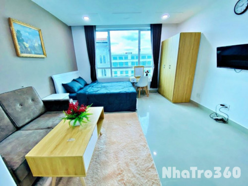 Cho thuê căn hộ cao studio cửa sổ lớn tại Quận 3