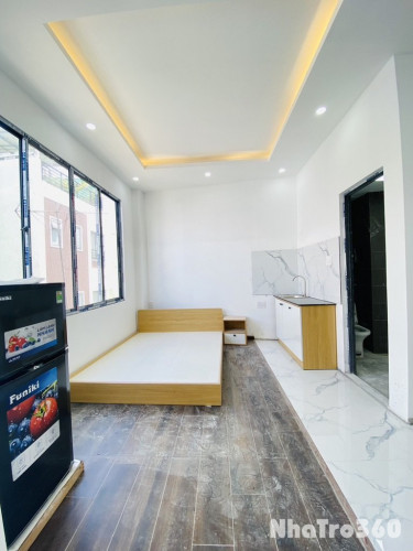 Studio Ban Công 30m2 ngay Nhà Thờ Hầm giáp quận 10