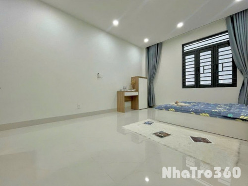 Căn Hộ 40m2 Cửa Sổ Thoáng Sẵn Nội Thất Mới Ngay CV Hoàng Văn Thụ