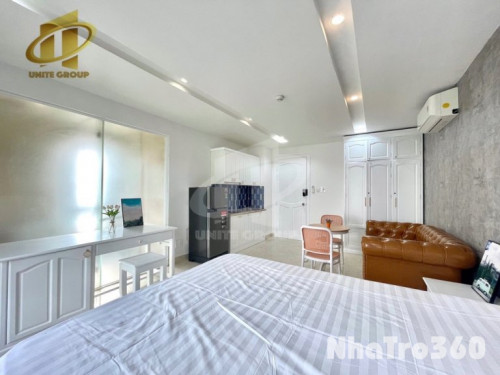 Studio cửa sổ full nội thất Phú Mỹ Hưng Q7