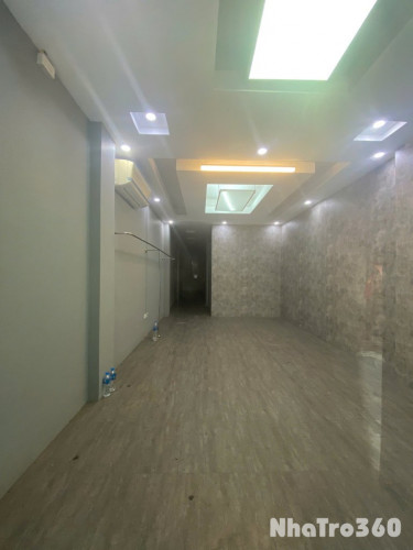 Cho thuê nhà mặt phố Đông Các - Đống Đa - 90m - 2 tầng - 28 triệu làm  showroom, spa, quần áo