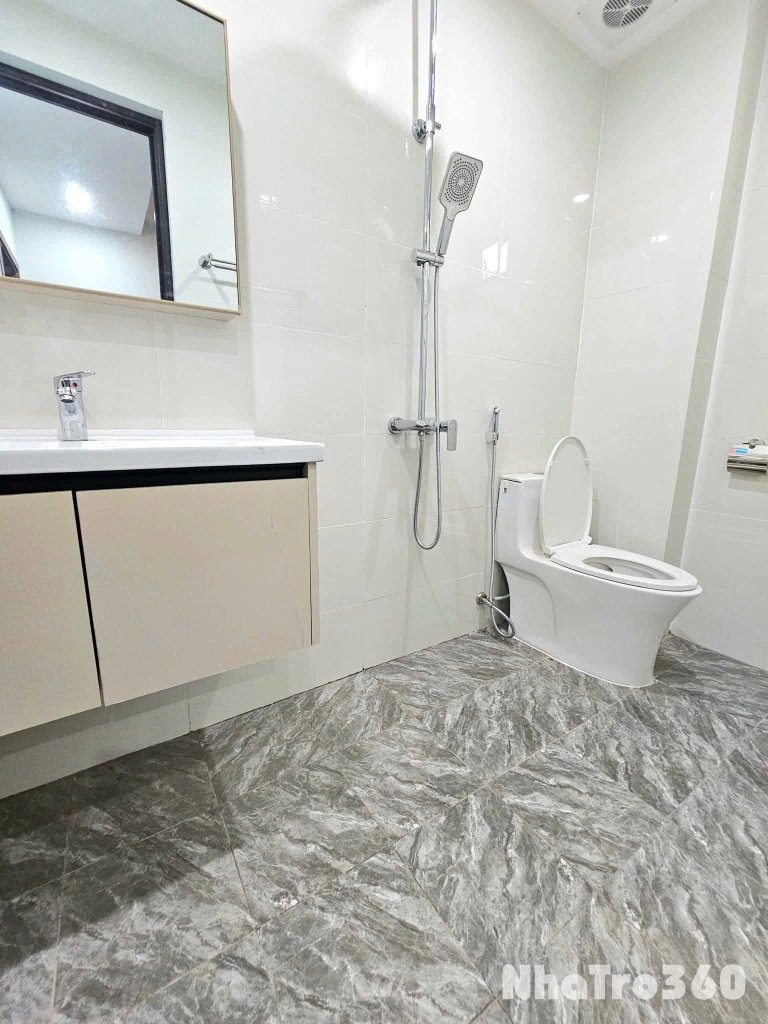 Chính chủ cho thuê nhà nguyên căn 5 tầng Trung Tựu