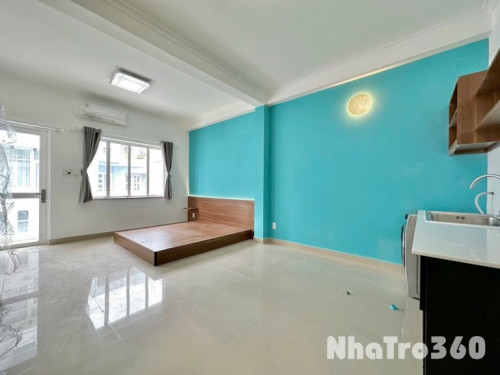 Căn Hộ Full Nội Thất-Ban Công  Trung Tâm Tân Bình