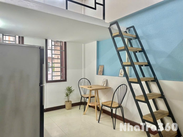 Duplex cửa sổ lớn full nội thất gần sân bay