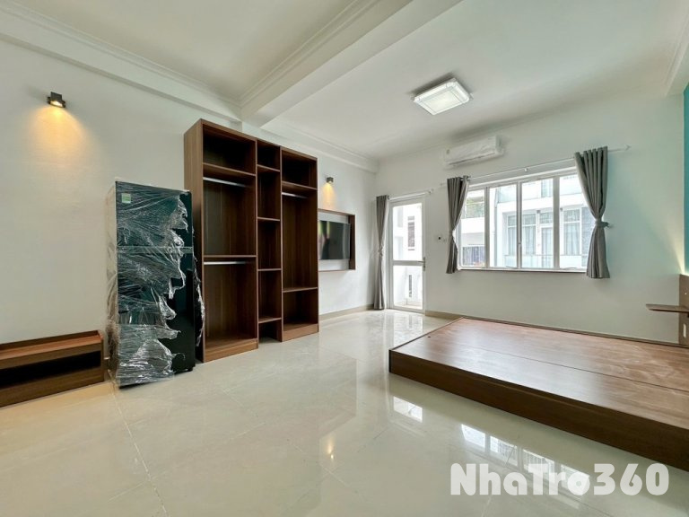 Căn Hộ Full Nội Thất-Ban Công  Trung Tâm Tân Bình