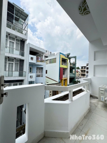 Căn Hộ Full Nội Thất-Ban Công  Trung Tâm Tân Bình