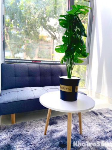 🏡 Cho thuê căn hộ ban công, Q10, đường Hoà Hưng, gần Vòng Xoay Dân Chủ, Chợ Hoà Hưng, Go Miền Đông