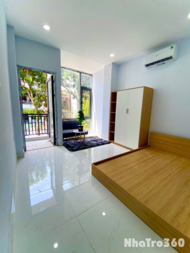 🏡 Cho thuê căn hộ ban công, Q10, đường Hoà Hưng, gần Vòng Xoay Dân Chủ, Chợ Hoà Hưng, Go Miền Đông