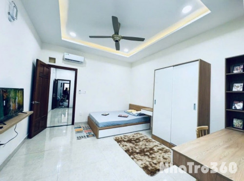 Cho Thuê Căn Hộ 1 Phòng Ngủ Có Ban Công, Máy Giặt