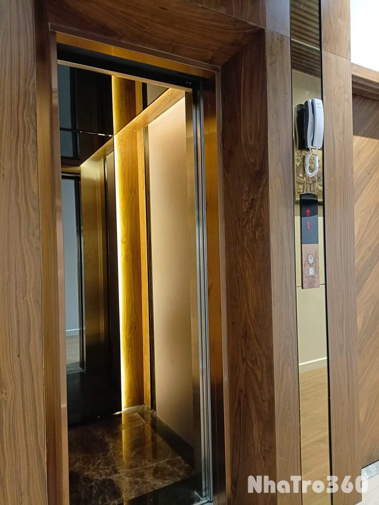 Tôi cần cho thuê nhà mới, hai đường đi, Thái Hà; vỉa hè 96m2* 5T- 30 Tr