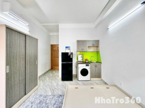Căn hộ ban công, máy giặt riêng gần sân bay