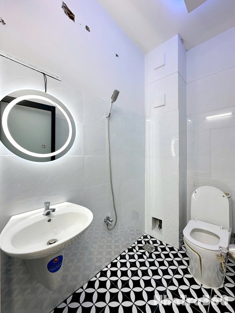 1PN FULL NT CÓ BAN CÔNG GẦN CV LÊ THỊ RIÊNG QTB