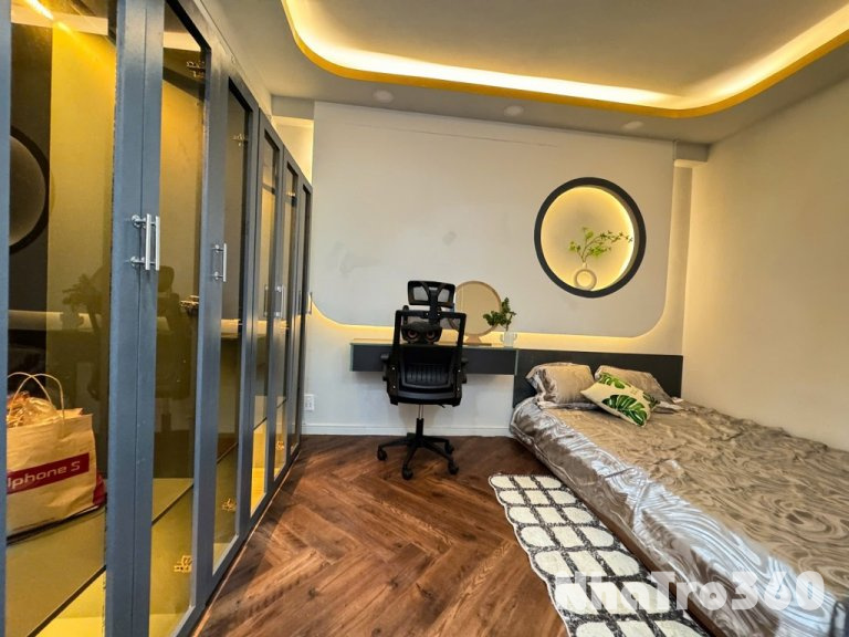 CĂN HỘ 35m2 TÁCH BẾP CỬA SỔ TRỜI NGAY K300