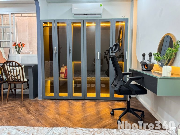 CĂN HỘ 35m2 TÁCH BẾP CỬA SỔ TRỜI NGAY K300