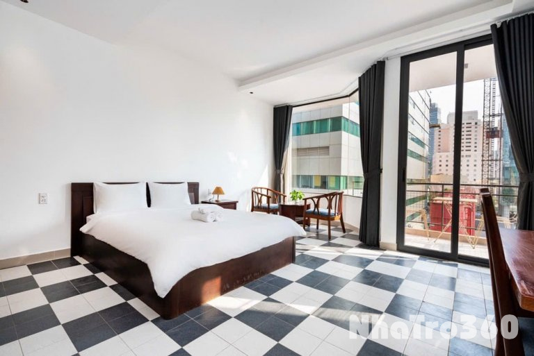 Cho thuê căn hộ quận 1 ban công, gần cầu Ba Son