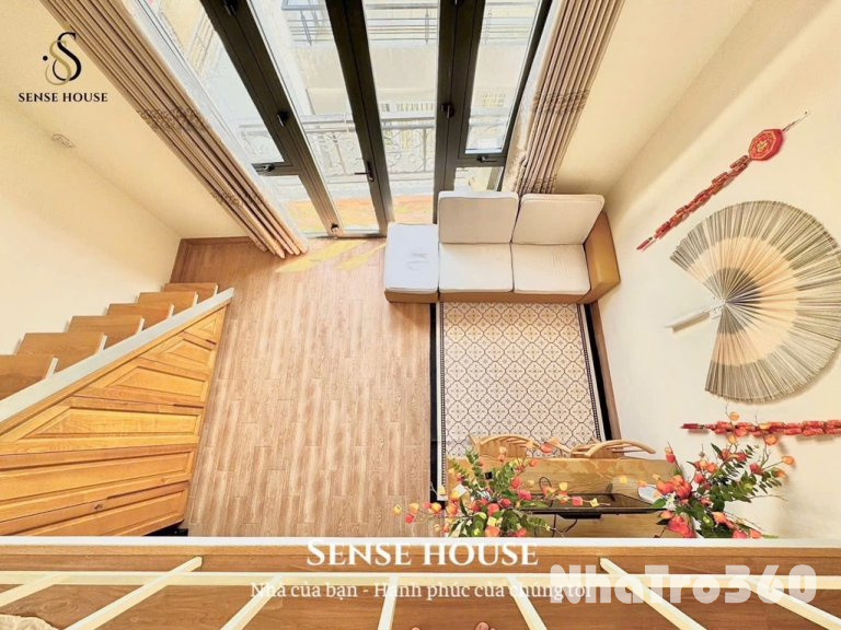 Full nội thất, gác, ban công, thang máy