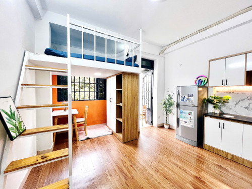 Duplex ban công siêu hot Q10, gần Vạn Hạnh Mall, Đh Hufilit, Đh Bách Khoa, Đh Hoa Sen,...