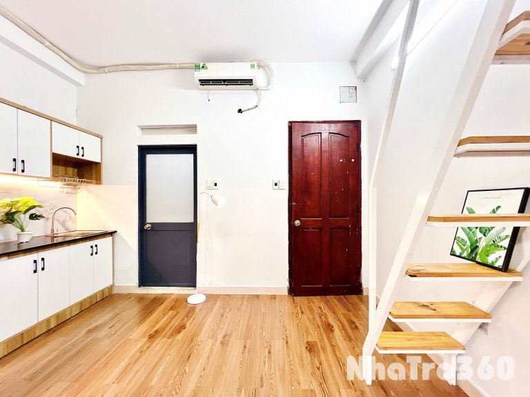 Duplex ban công siêu hot Q10, gần Vạn Hạnh Mall, Đh Hufilit, Đh Bách Khoa, Đh Hoa Sen,...