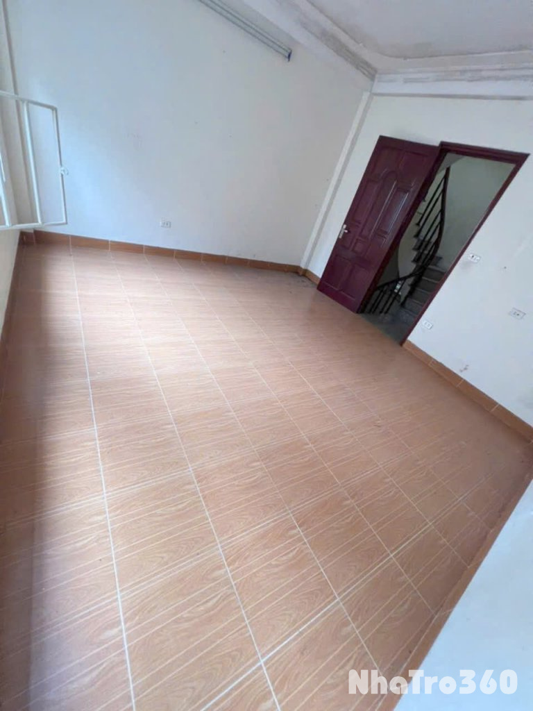 Cho thuê nhà nguyên căn phố HÀO NAM - 30m ra mặt phố 5 tầng 3 Phòng ngủ rộng, 1 phòng nhỏ - 4wc - Sân phơi rộng