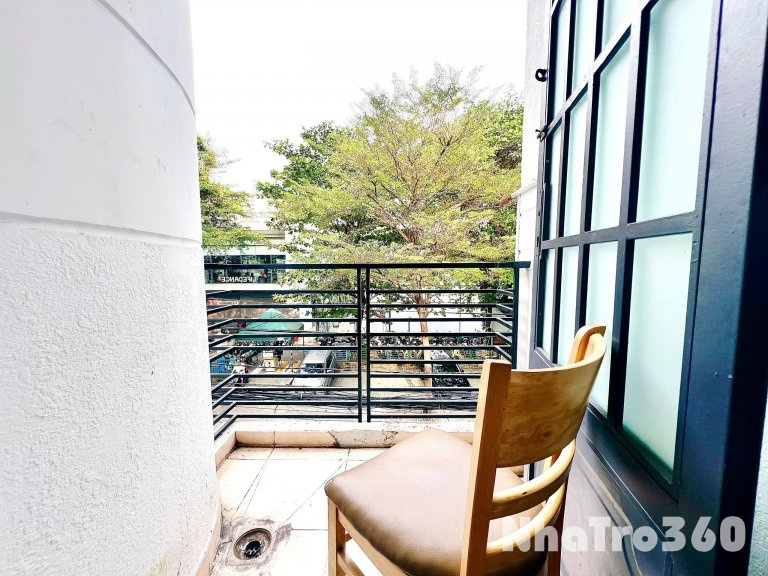 Duplex ban công siêu hot Q10, gần Vạn Hạnh Mall, Đh Hufilit, Đh Bách Khoa, Đh Hoa Sen,...