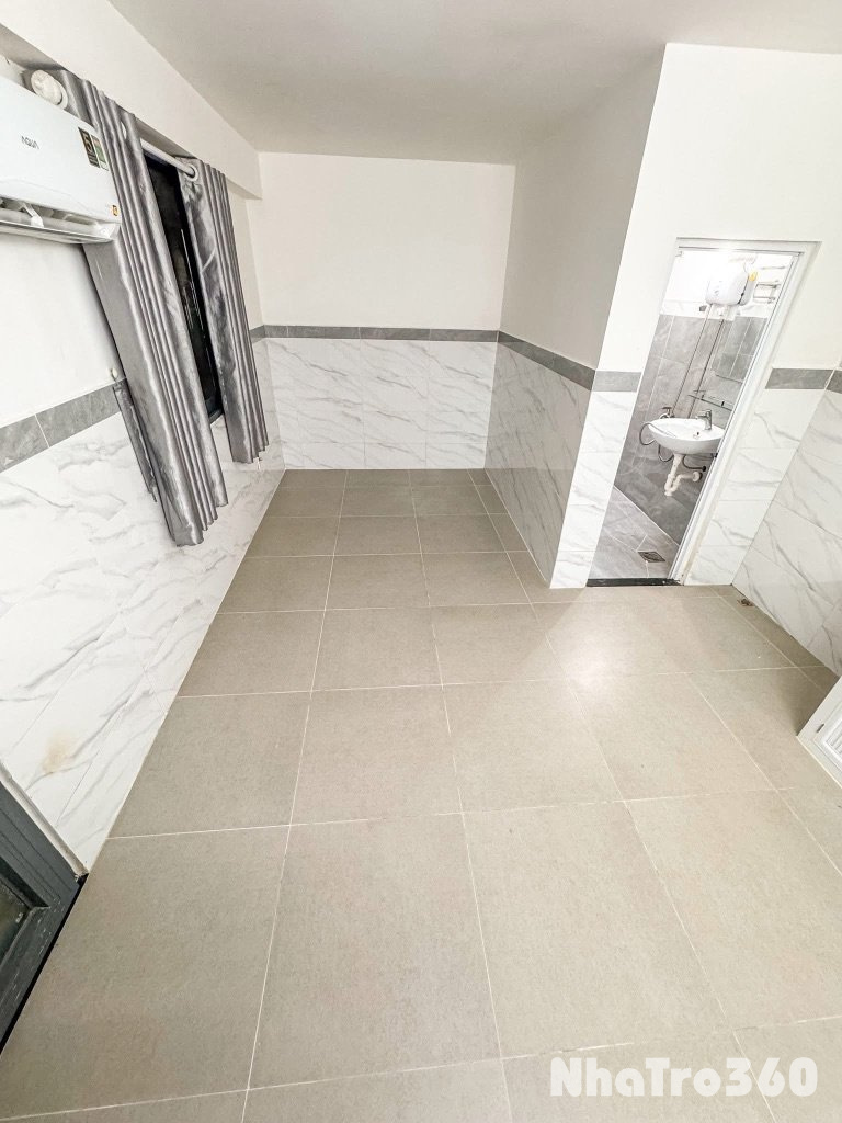 PHÒNG SẴN MÁY LẠNH GẦN IUH