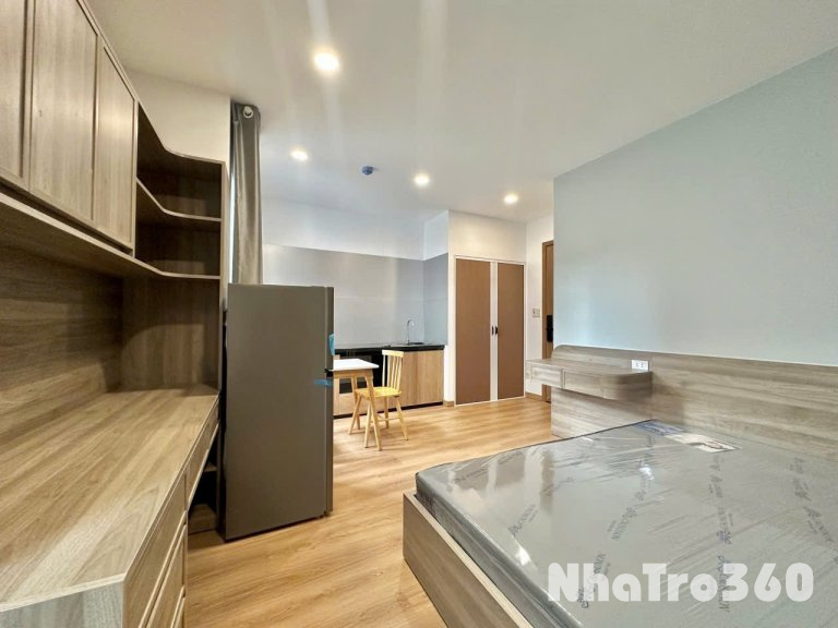 Cho thuê căn hộ Studio Ban công Q4 gần chợ 200, nhà thờ Xóm Chiếu, cầu Ông Lãnh