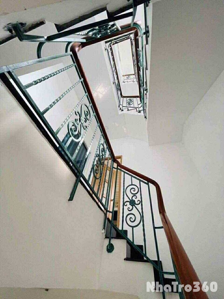 Cho thuê tầng 1 nhà nguyên căn khu VIP