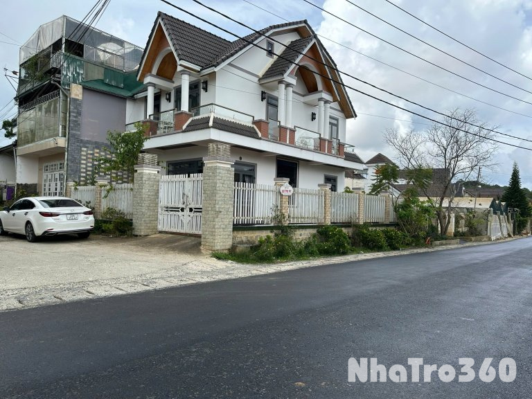 CHO THUÊ VILLA SÂN VƯỜN NGÔ TẤT TỐ P.8 ĐÀ LẠT - 23TR