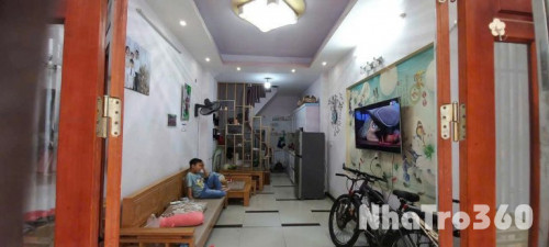 Cho thuê nhà nguyên căn ngõ 112 Nam Dư,  30m² x 4 tầng  2 phòng ngủ, 2 nhà vệ sinh, 8tr/th