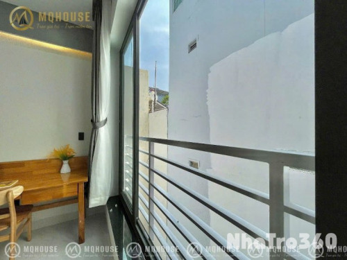 Cho thuê căn hộ có ban công thoáng gần sân bay TSN