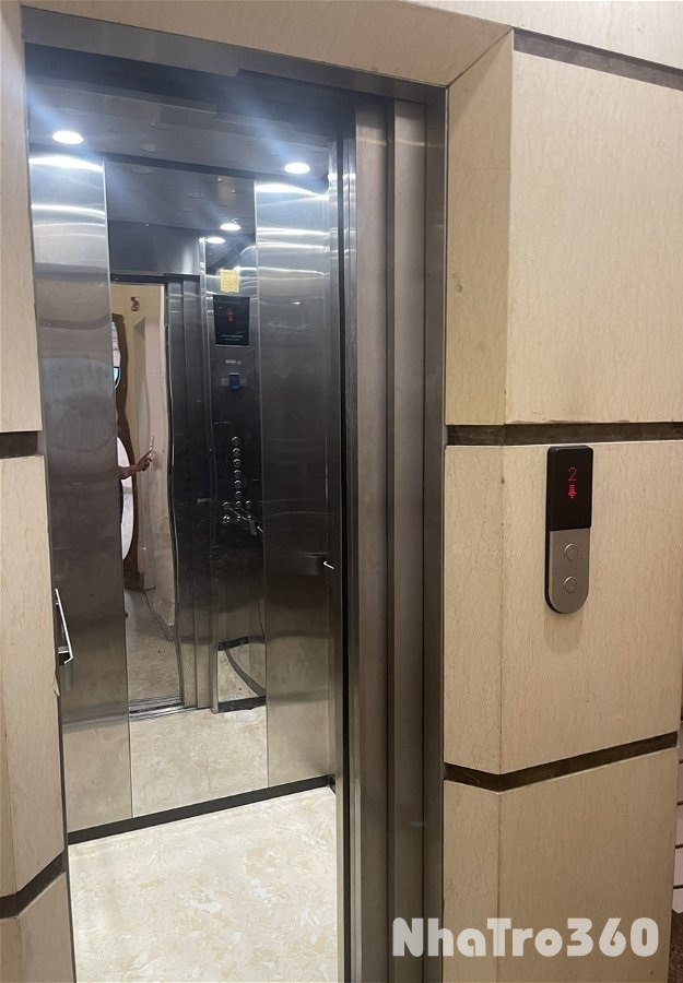 Tôi cho thuê Nhà hàng, VP, KD, 98m2_ 4T; vỉa hè, Hoàng Quốc Việt-31 Tr