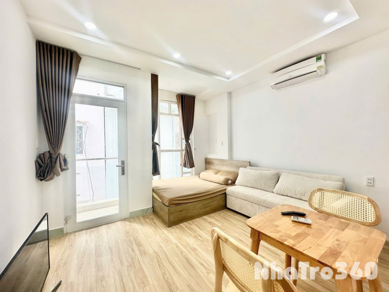 Studio tách bếp ban công Q1 - gần công viên Lê Văn Tám, chợ Tân Định, cầu Hoàng Hoa Thám,...